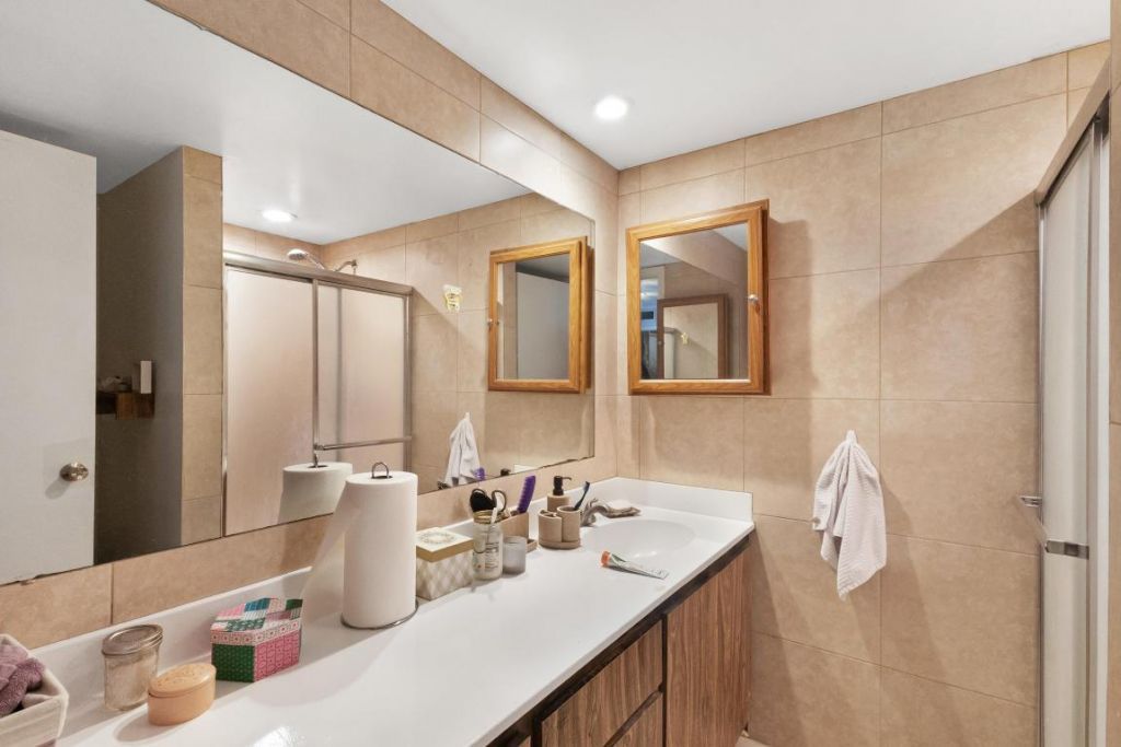 245 Charter Way, West Palm Beach, FL 33407 Photo