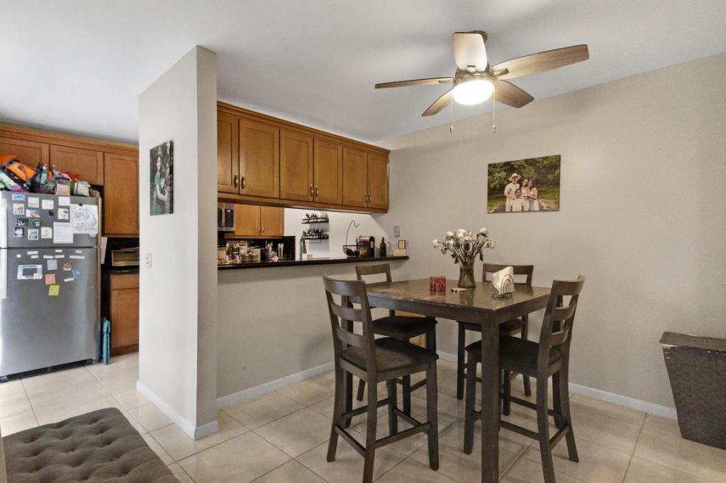 245 Charter Way, West Palm Beach, FL 33407 Photo