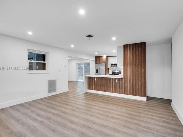 3180 NE 10th Ter, Pompano Beach, FL 33064