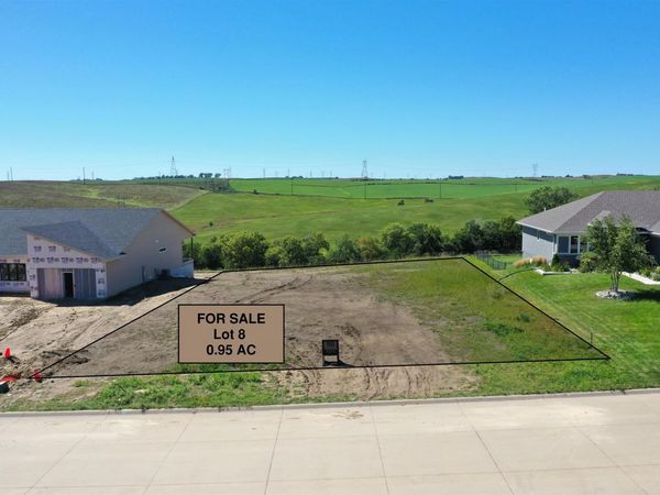 Lot 8 Blackhawk Ridge Addn Replat, Hinton, IA 51024
