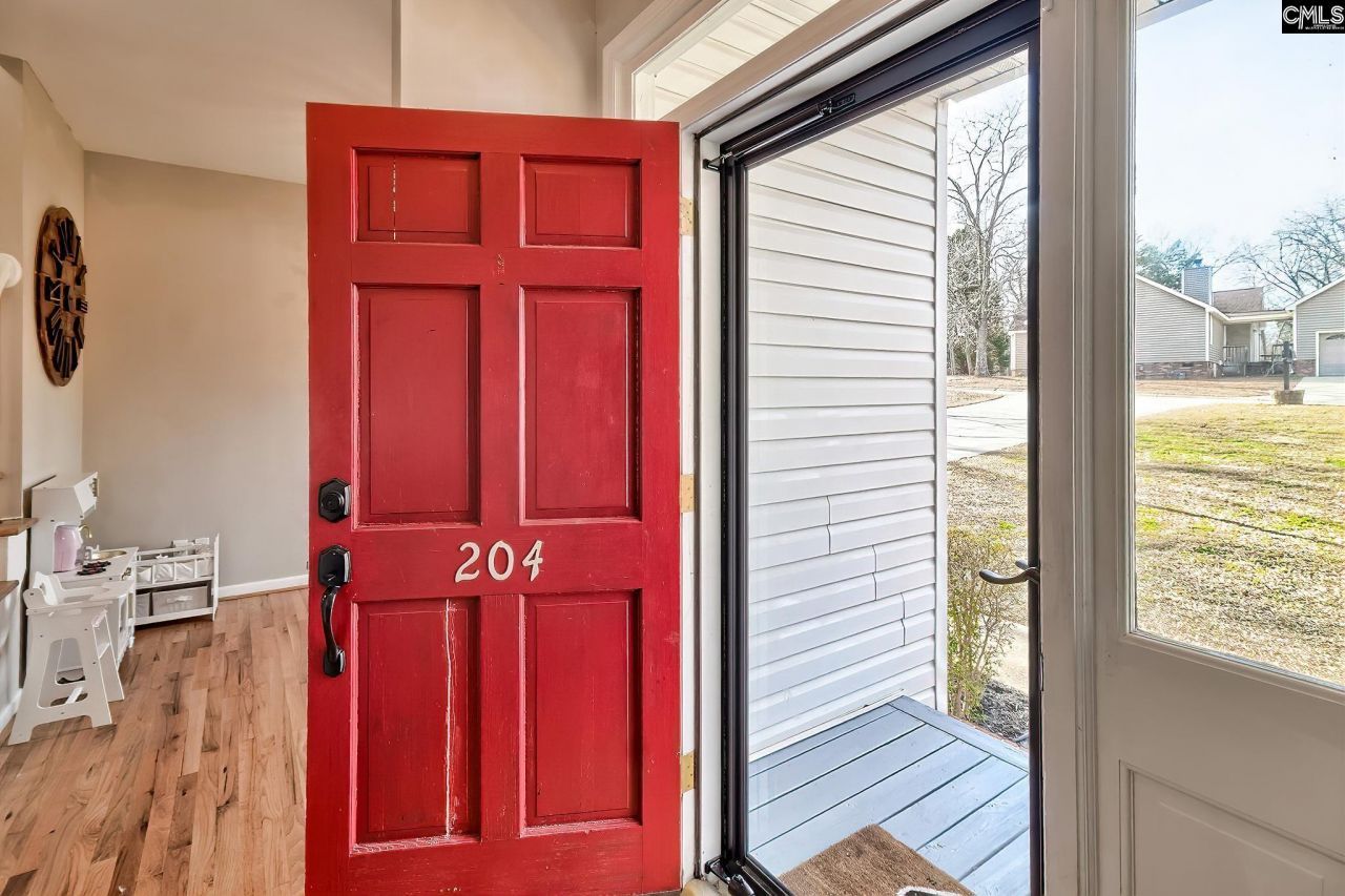 204 Platinum Drive Photo 4