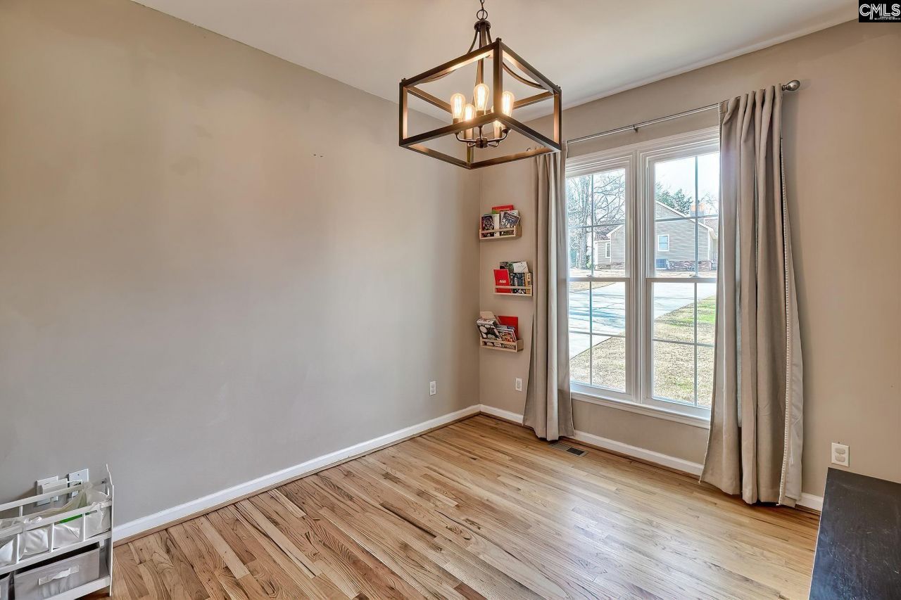 204 Platinum Drive Photo 6