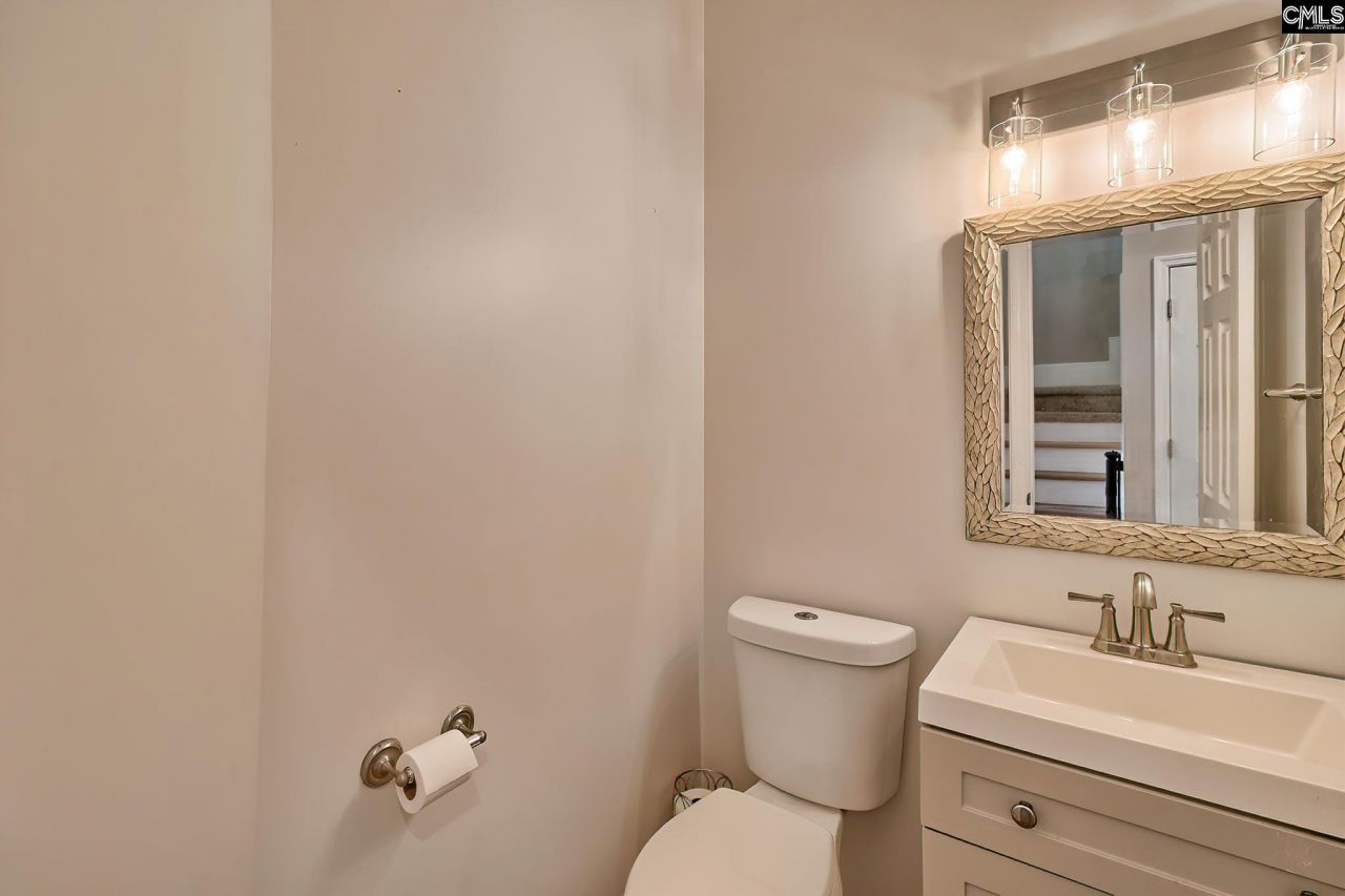 204 Platinum Drive Photo 9