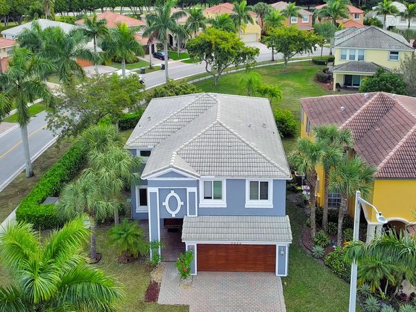 9022 Dupont Place, Wellington, FL 33414