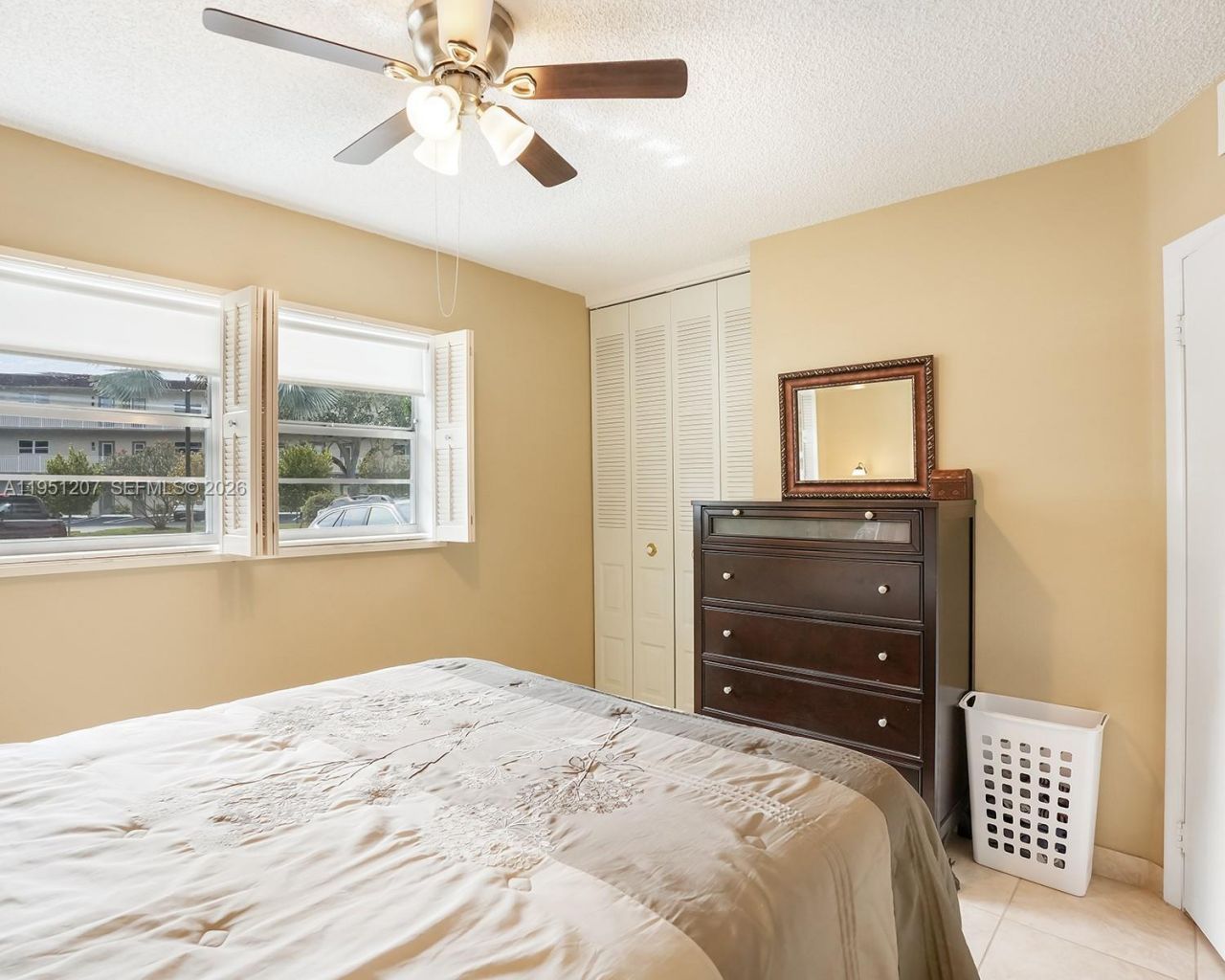 4805 NW 35th St, Unit 404, Lauderdale Lakes, FL 33319 Photo