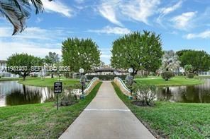 4805 NW 35th St, Unit 404, Lauderdale Lakes, FL 33319 Photo