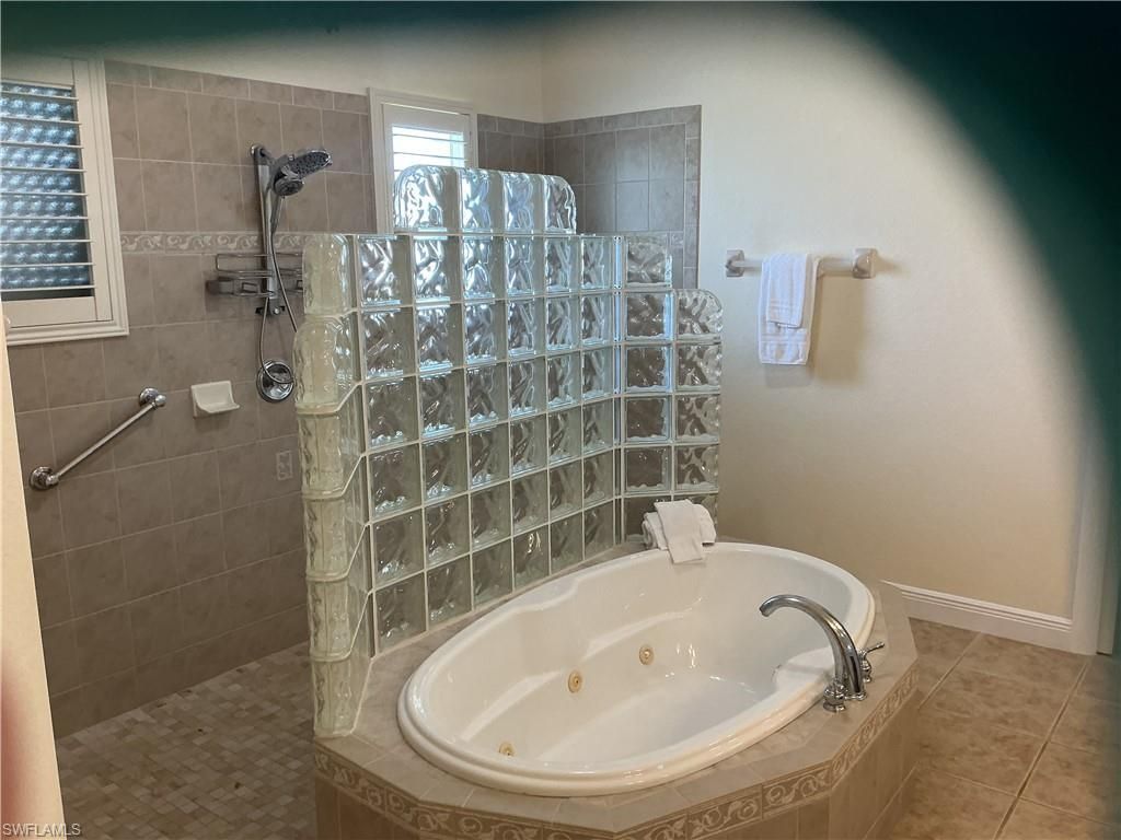 2605 Beach Pkwy W, Cape Coral, FL 33914 Photo