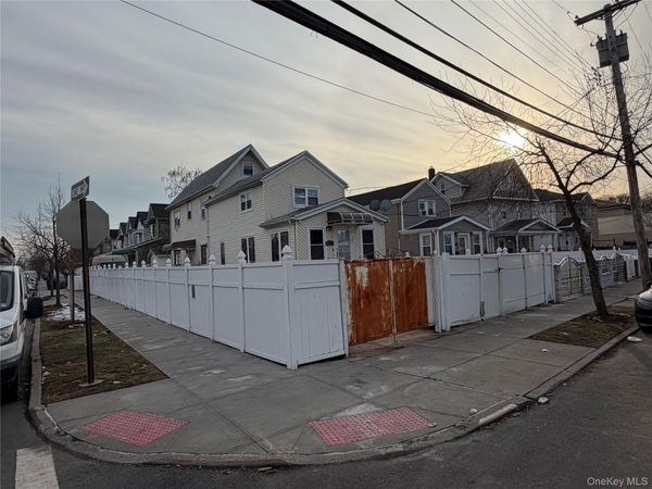 14018 Foch Boulevard , Jamaica, NY 11436