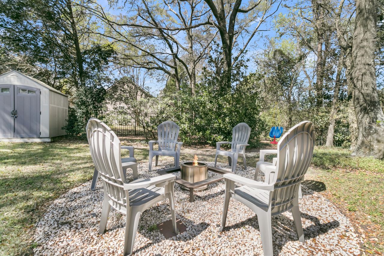 260 Alexandra Drive Photo 13