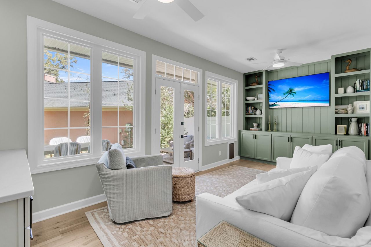 260 Alexandra Drive Photo 24