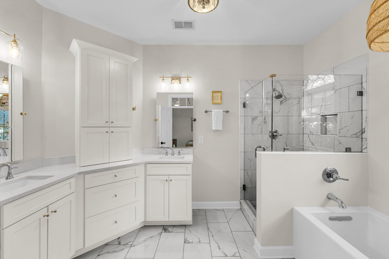 260 Alexandra Drive Photo 24