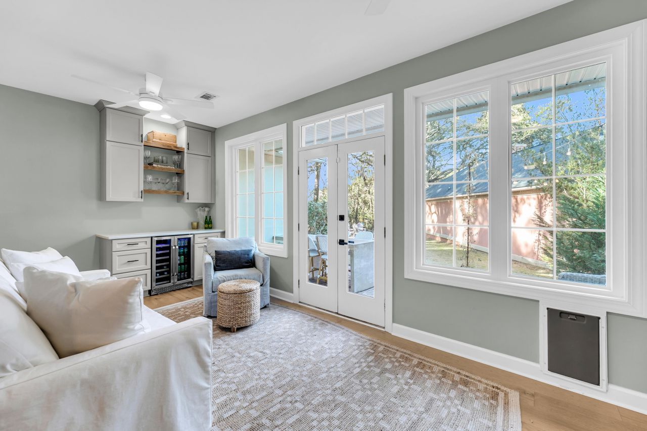 260 Alexandra Drive Photo 25