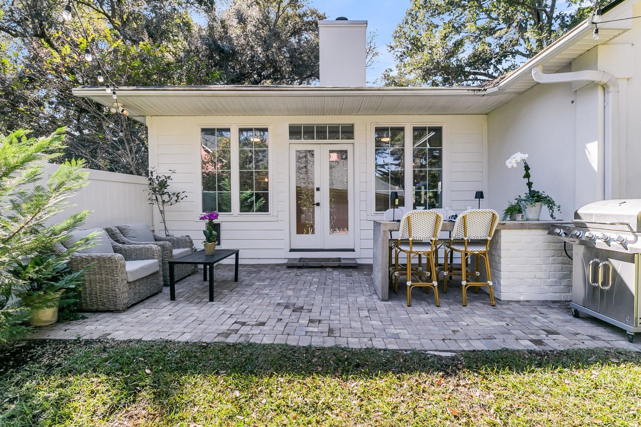 260 Alexandra Drive Photo 28