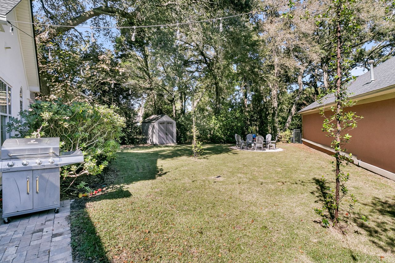 260 Alexandra Drive Photo 31