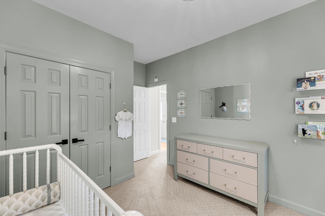 260 Alexandra Drive Photo 37