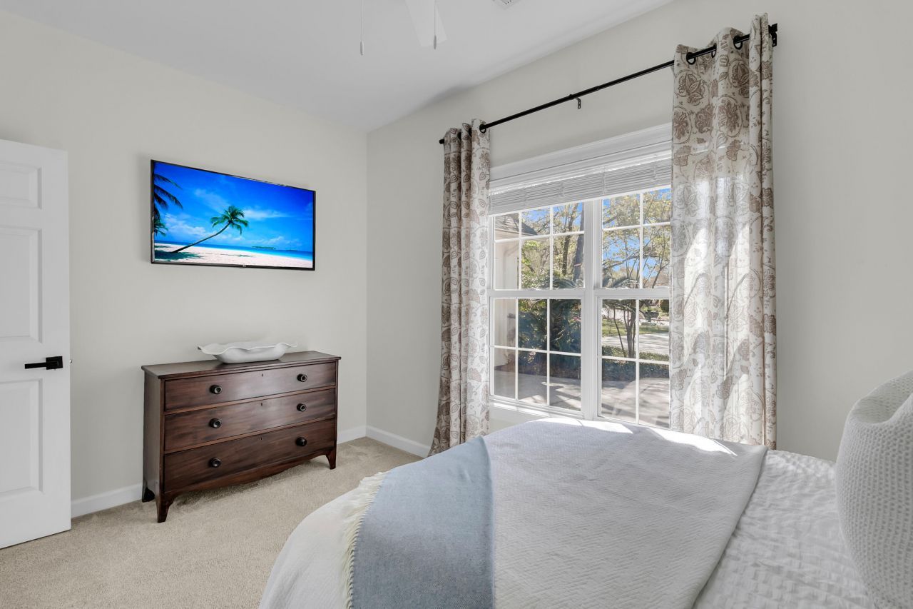 260 Alexandra Drive Photo 40