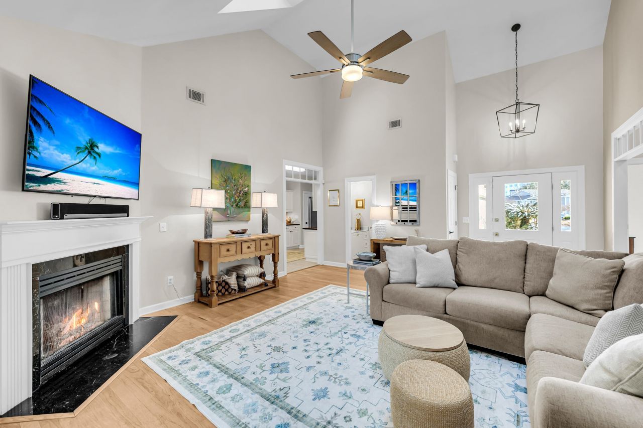 260 Alexandra Drive Photo 6