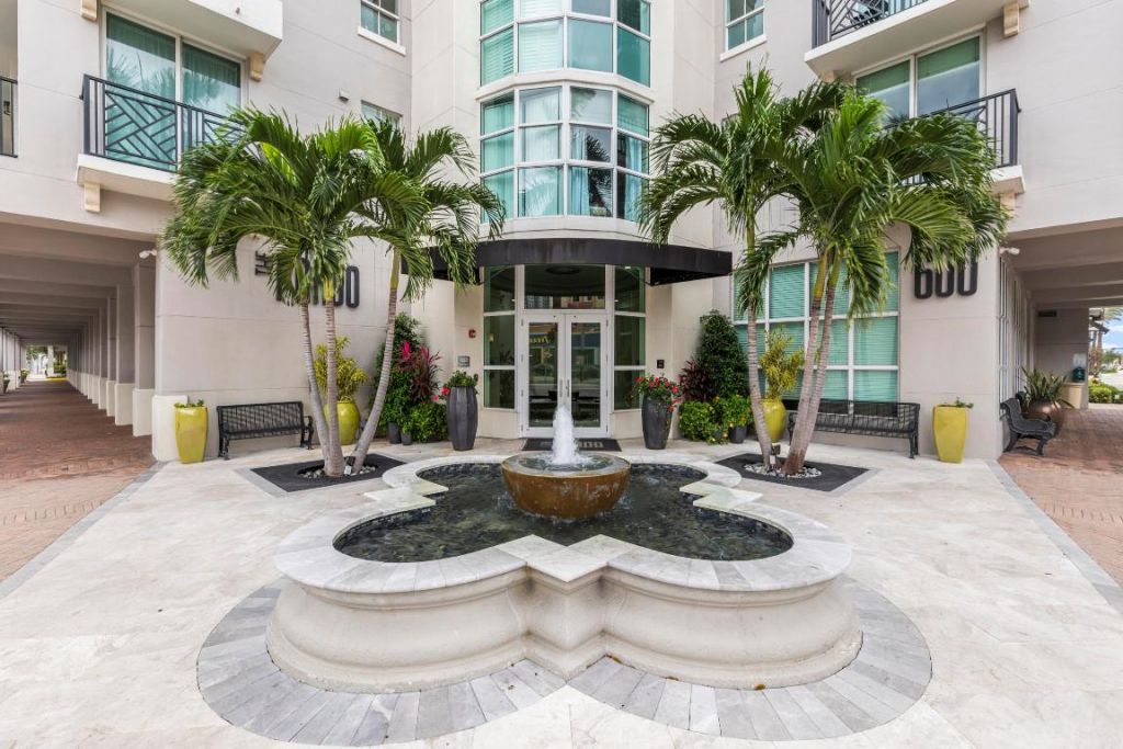 600 S Dixie Highway, Unit 758, West Palm Beach, FL 33401 Photo