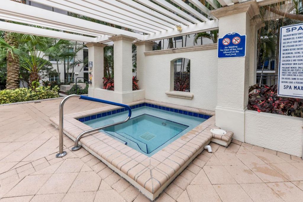 600 S Dixie Highway, Unit 758, West Palm Beach, FL 33401 Photo