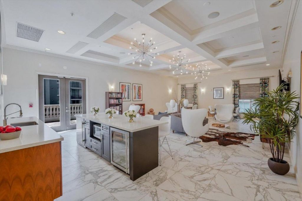 600 S Dixie Highway, Unit 758, West Palm Beach, FL 33401 Photo