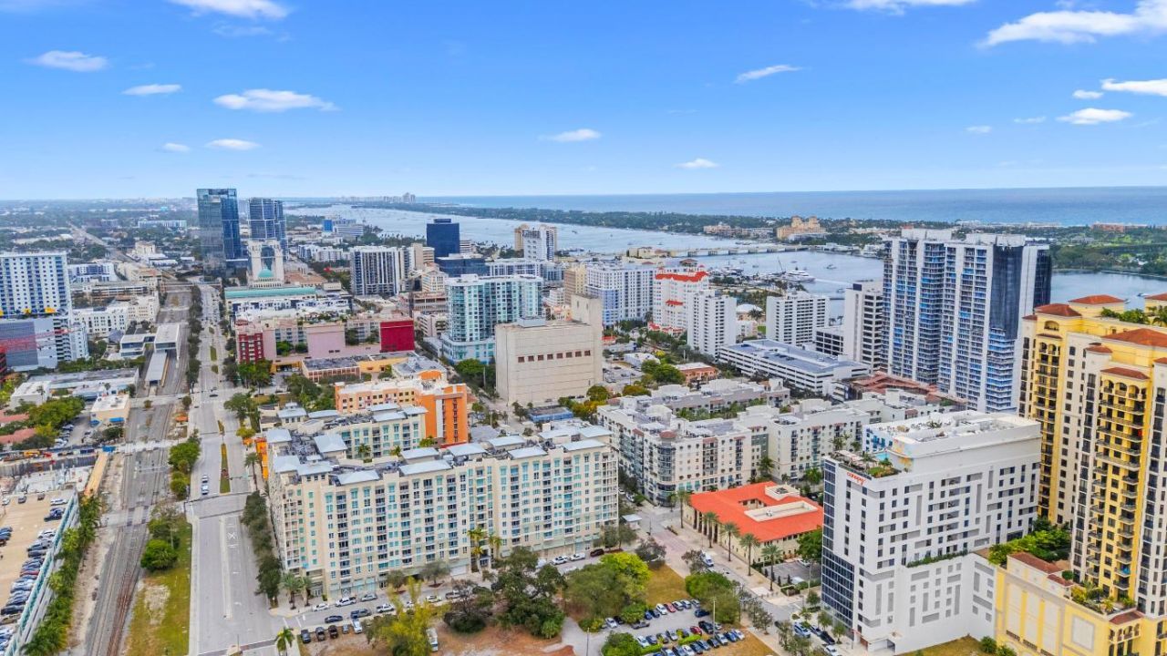 600 S Dixie Highway, Unit 758, West Palm Beach, FL 33401 Photo