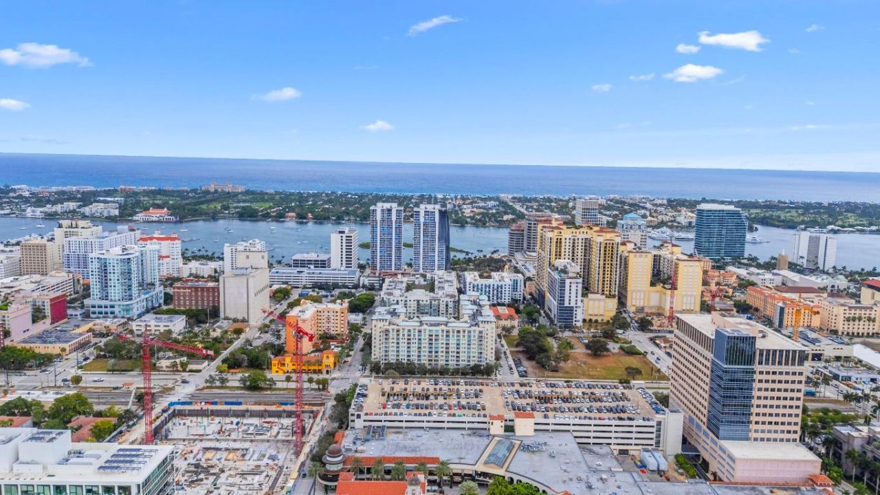 600 S Dixie Highway, Unit 758, West Palm Beach, FL 33401 Photo