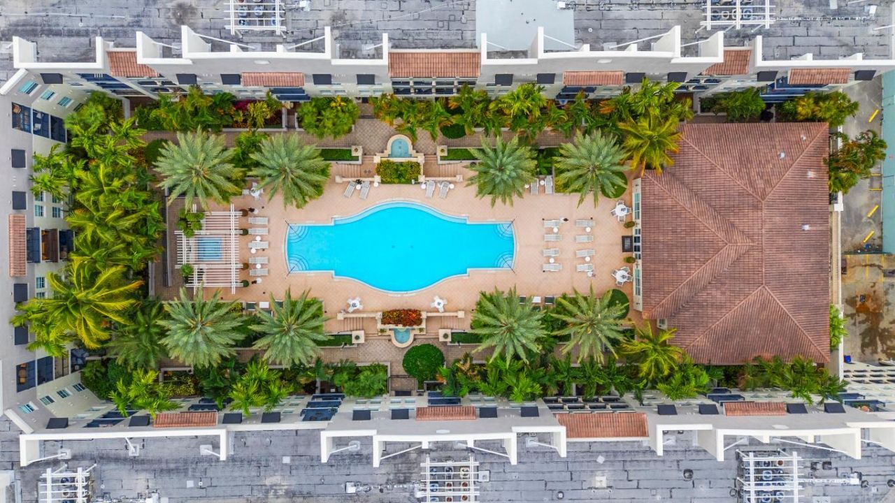 600 S Dixie Highway, Unit 758, West Palm Beach, FL 33401 Photo