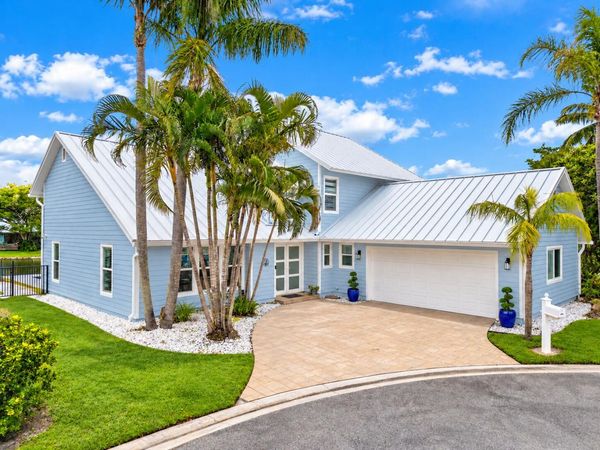 9029 SE Breeze Way, Hobe Sound, FL 33455