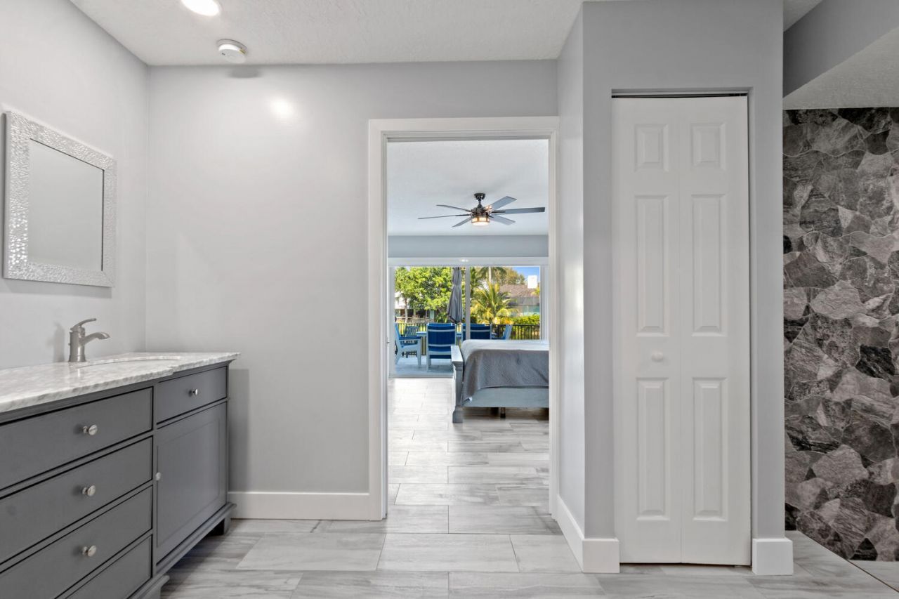 9029 SE Breeze Way, Hobe Sound, FL 33455 Photo
