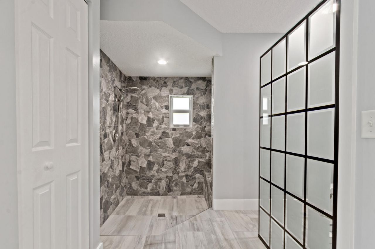 9029 SE Breeze Way, Hobe Sound, FL 33455 Photo