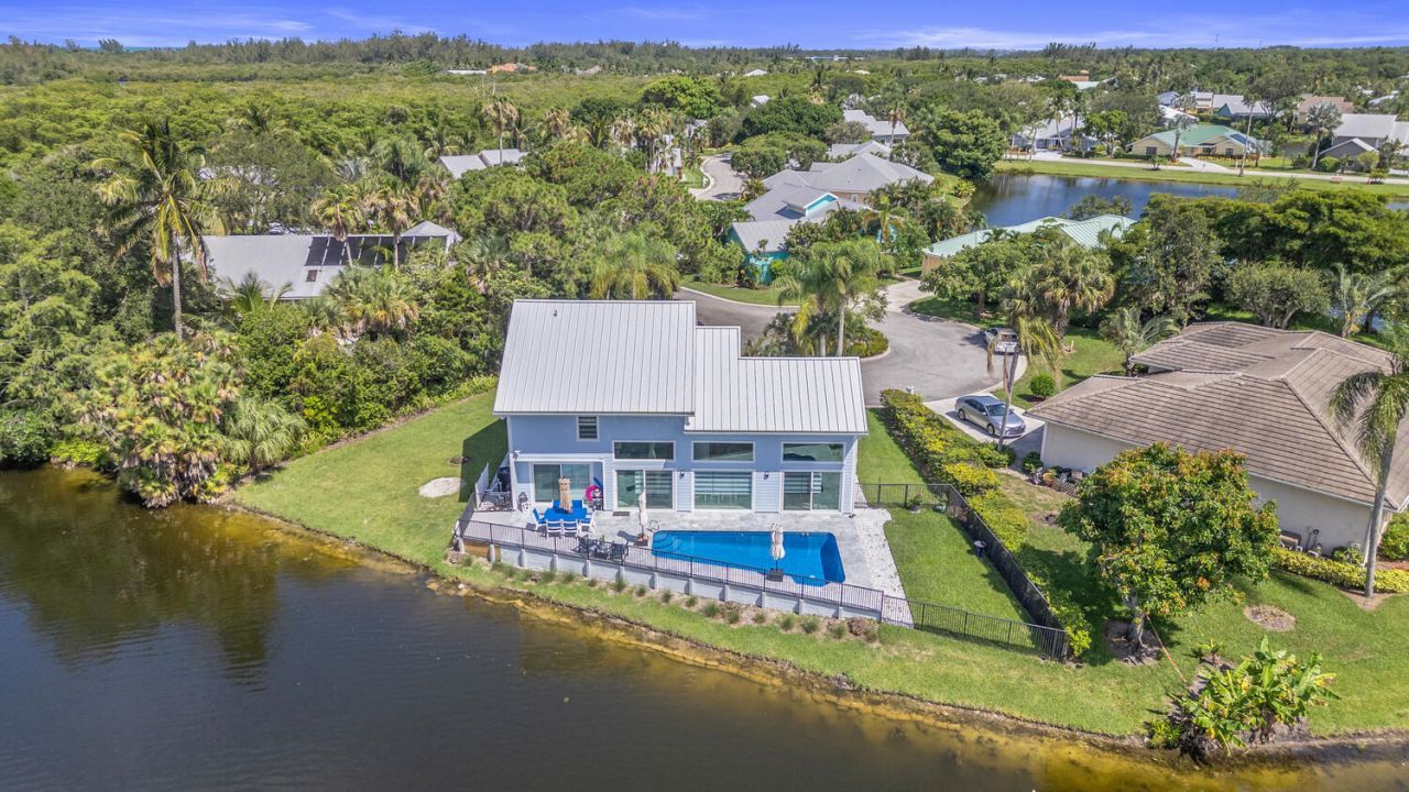 9029 SE Breeze Way, Hobe Sound, FL 33455 Photo