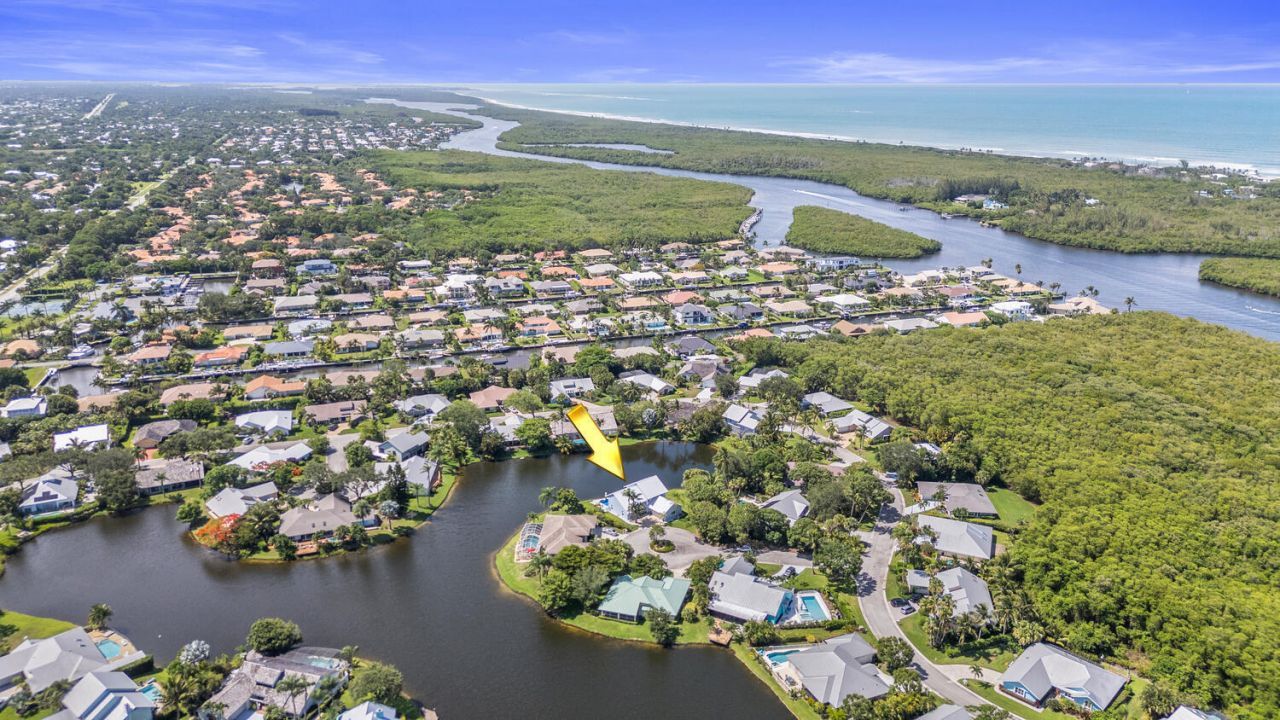 9029 SE Breeze Way, Hobe Sound, FL 33455 Photo