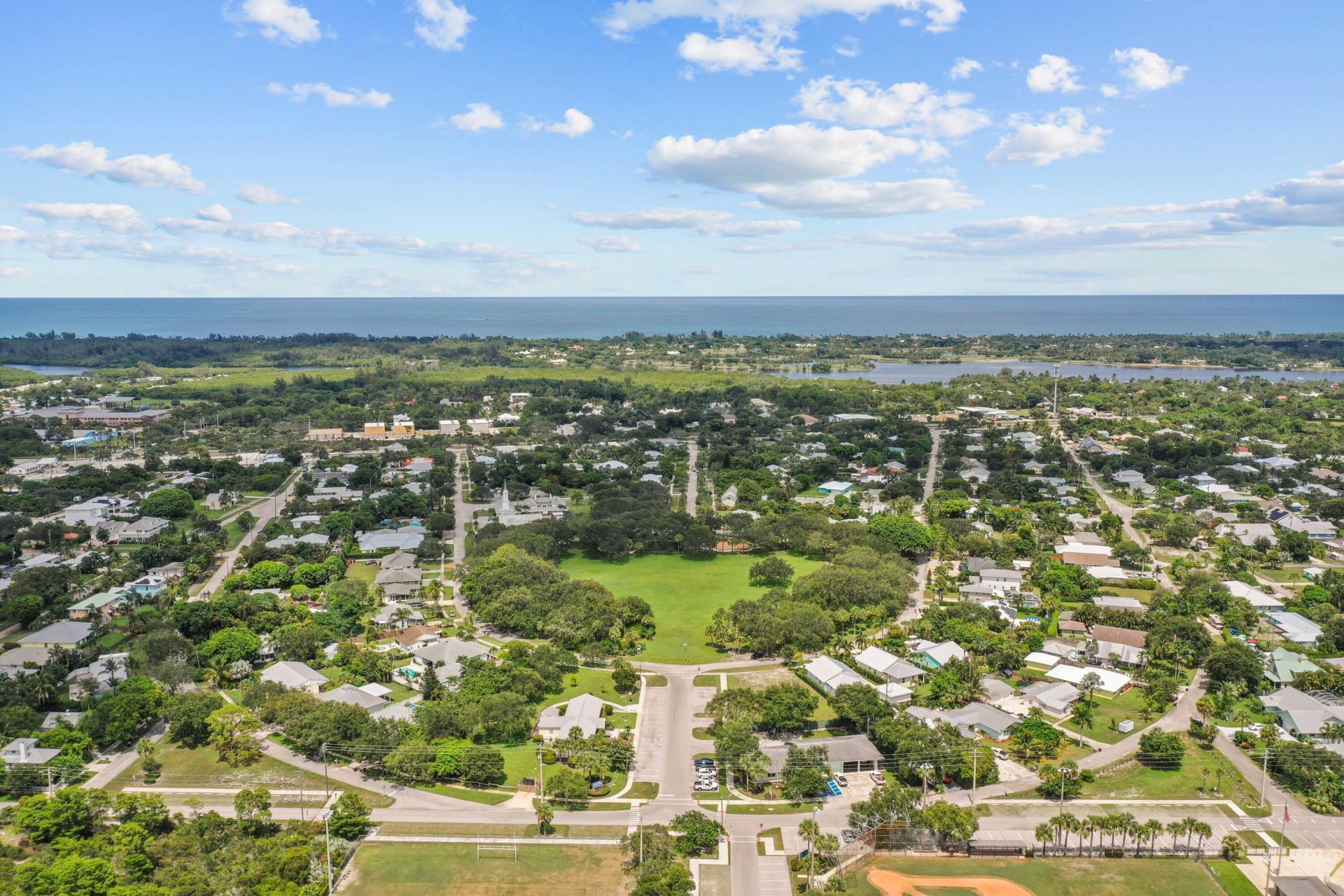 9029 SE Breeze Way, Hobe Sound, FL 33455 Photo