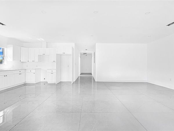 7990 NW 8th Ave, Miami, FL 33150