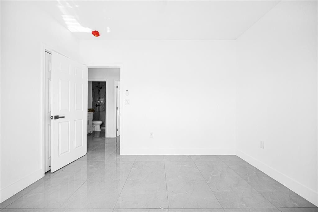 7990 NW 8th Avenue, Miami, FL 33150 Photo