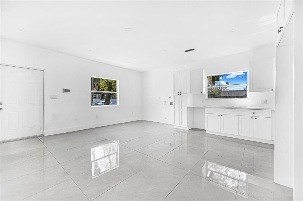 7990 NW 8th Avenue, Miami, FL 33150 Photo