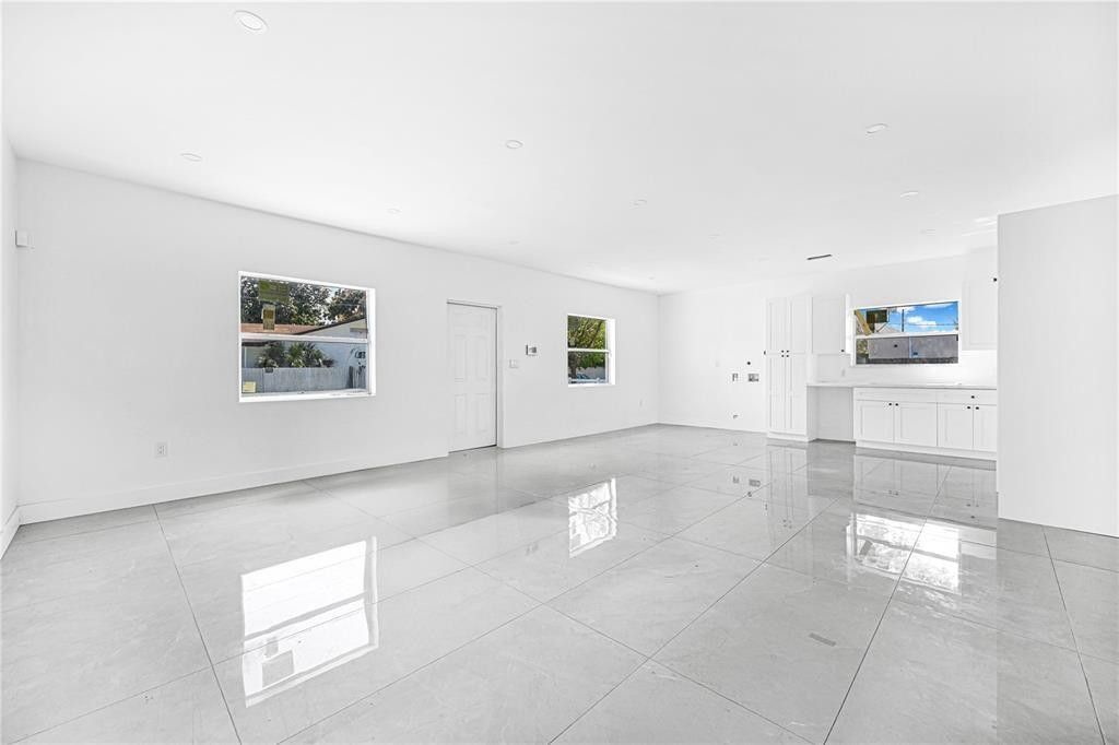 7990 NW 8th Avenue, Miami, FL 33150 Photo