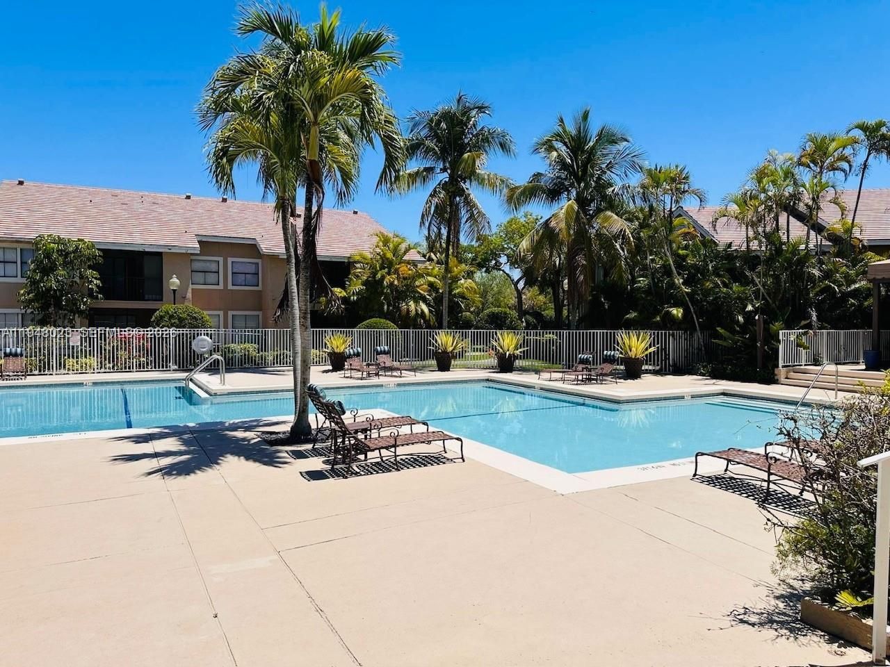 15680 SW 106th Ln , Unit 804, Miami, FL 33196 Photo