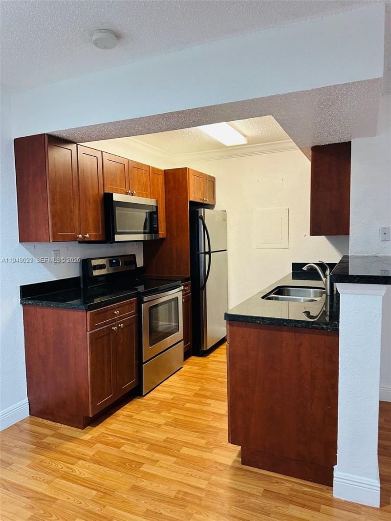 15680 SW 106th Ln, Unit 804, Miami, FL 33196 Photo