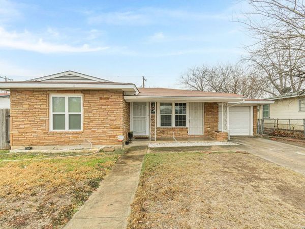 462 Trudell, San Antonio, TX 78213
