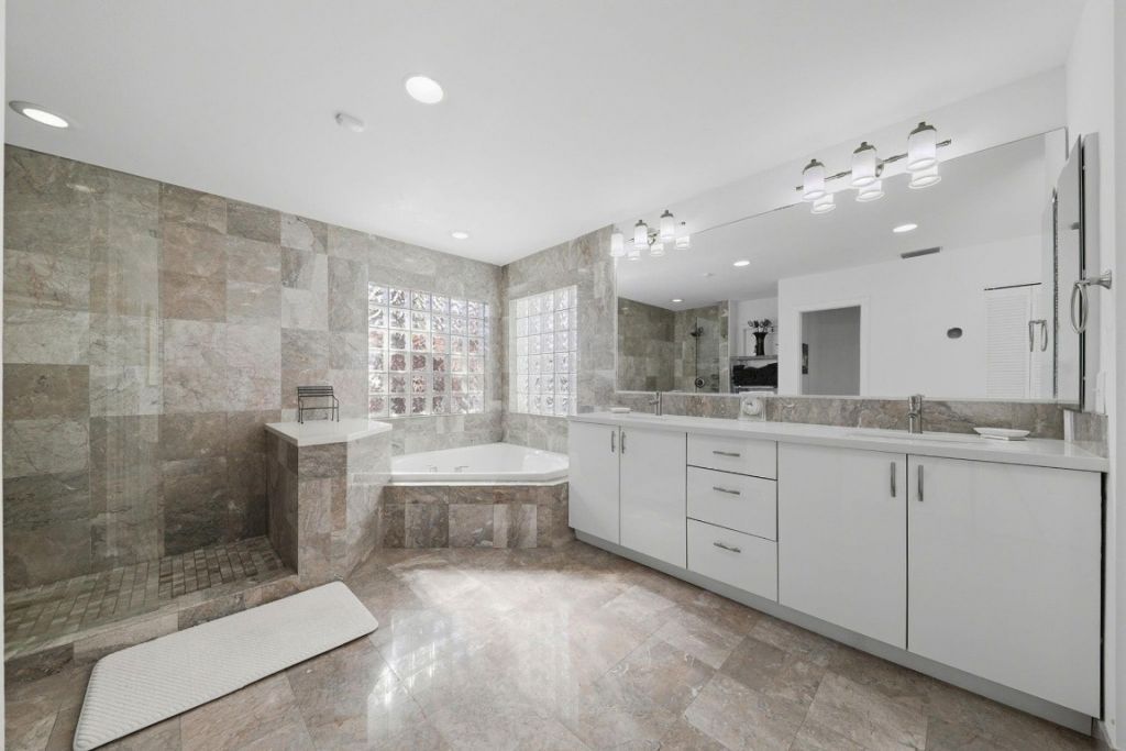 19149 Cloister Lake Ln, Boca Raton, FL 33498 Photo