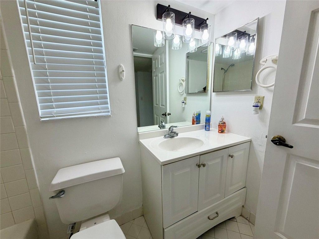 3355 Jaywood Ter, Unit J111, Boca Raton, FL 33431 Photo