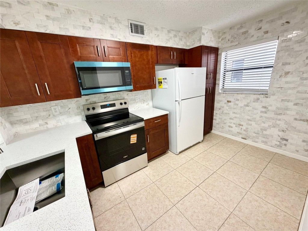 3355 Jaywood Ter, Unit J111, Boca Raton, FL 33431 Photo