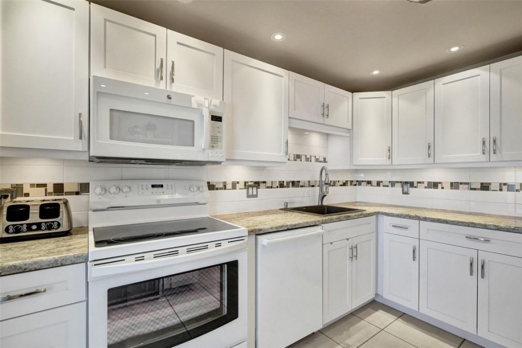 2681 S Course Drive, Unit 609, Pompano Beach, FL 33069 Photo