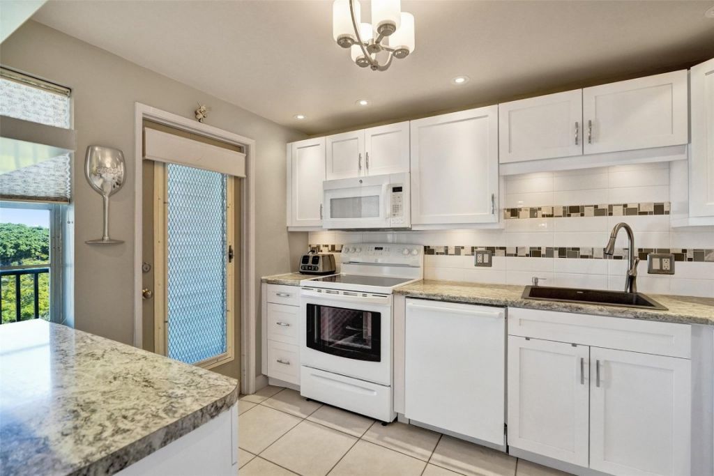 2681 S Course Drive, Unit 609, Pompano Beach, FL 33069 Photo