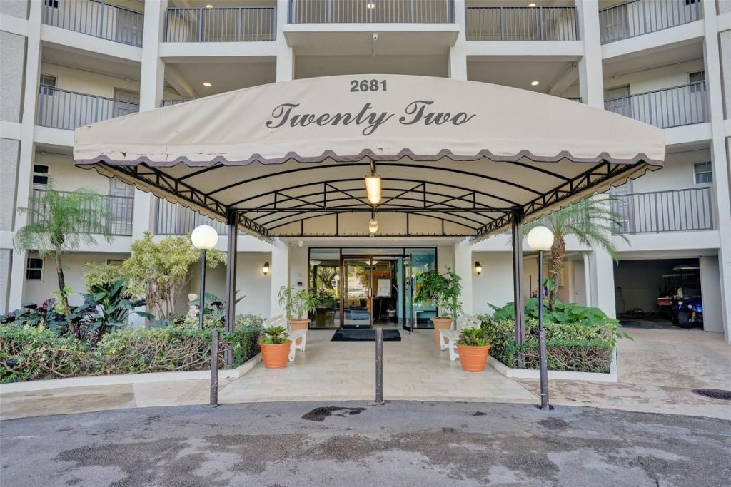 2681 S Course Drive, Unit 609, Pompano Beach, FL 33069 Photo