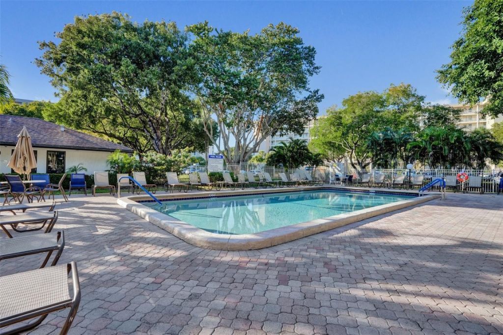 2681 S Course Drive, Unit 609, Pompano Beach, FL 33069 Photo