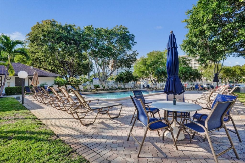 2681 S Course Drive, Unit 609, Pompano Beach, FL 33069 Photo