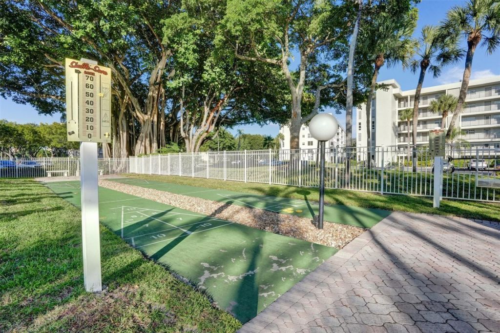 2681 S Course Drive, Unit 609, Pompano Beach, FL 33069 Photo