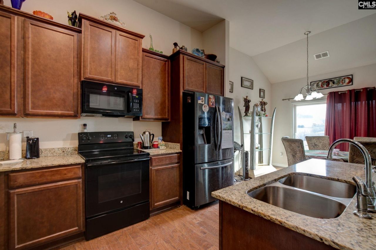 709 Spring Cress Drive Photo 7